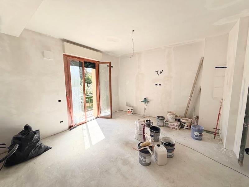 Trilocale con terrazzo in via baccio da montelupo, Firenze