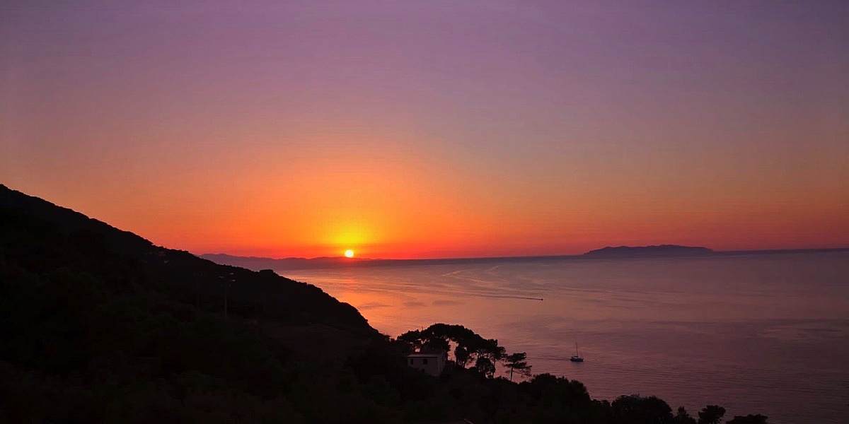 Villa con giardino a Marciana Marina