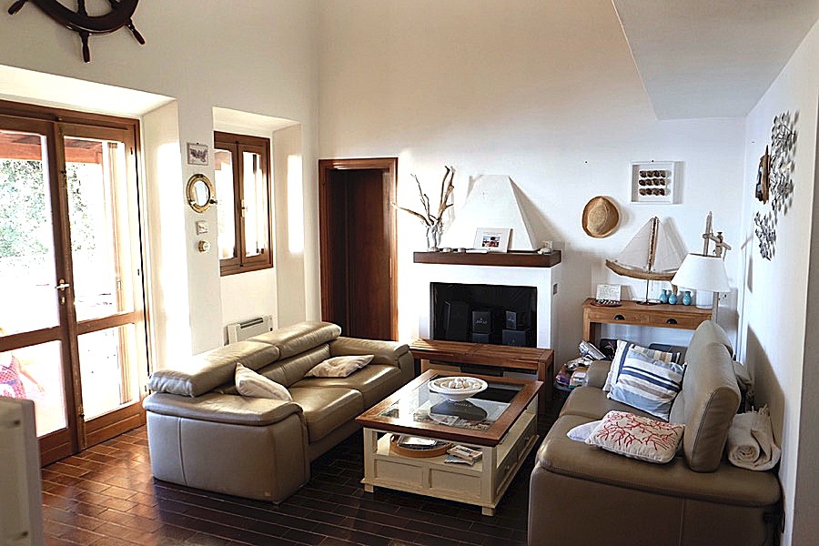 Villa con giardino a Marciana Marina