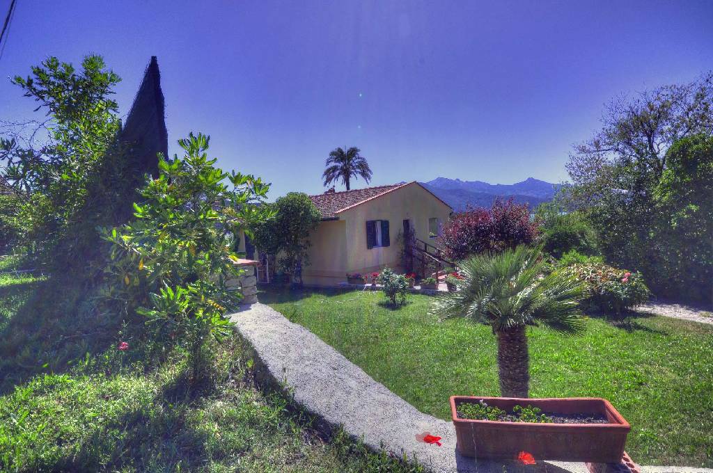 Villa con giardino in scaglieri, Portoferraio