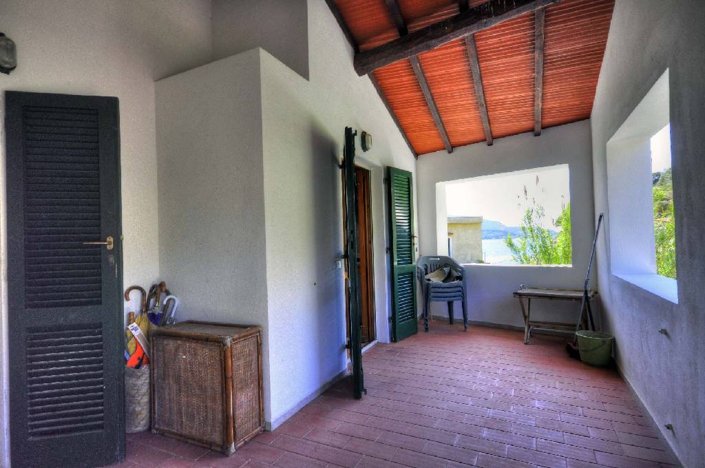 Villa con giardino in scaglieri, Portoferraio