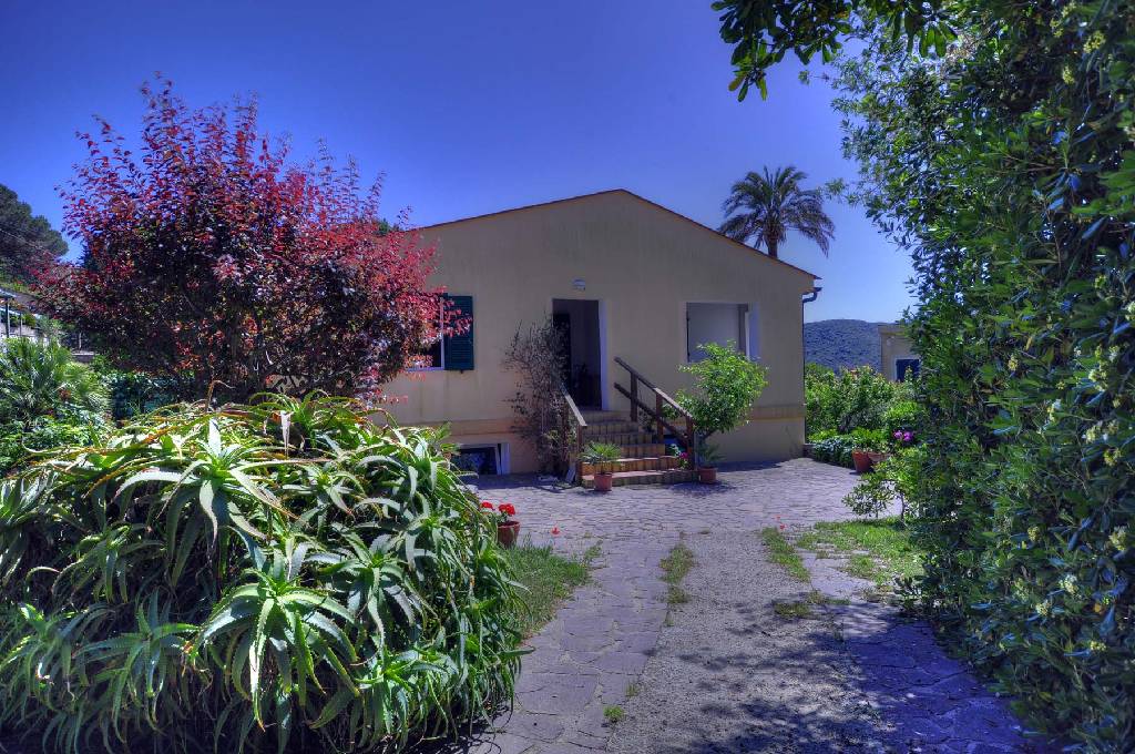 Villa con giardino in scaglieri, Portoferraio