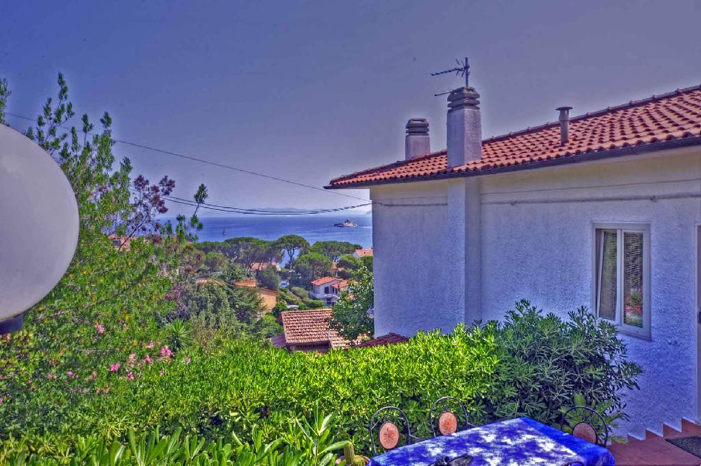 Villa con giardino in le ghiaie, Portoferraio
