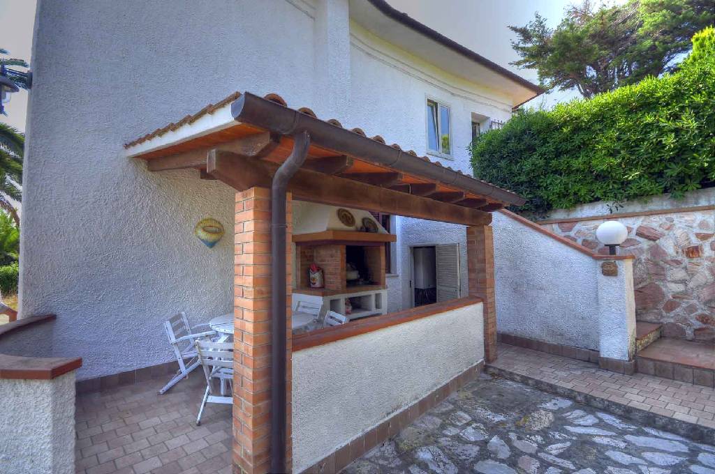 Villa con giardino in le ghiaie, Portoferraio