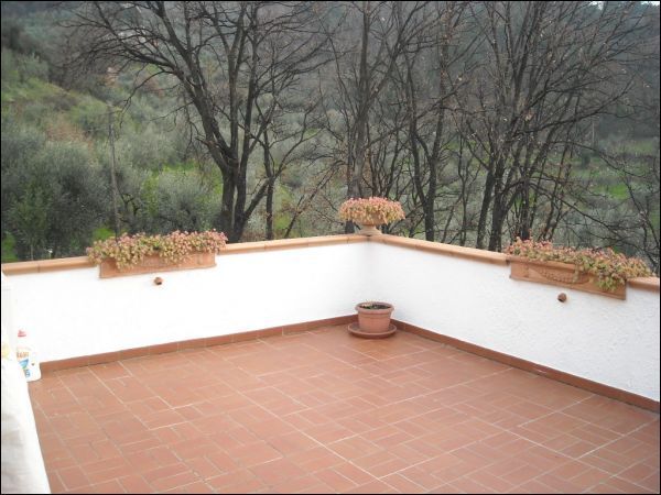 Casa indipendente con terrazzi, Monsummano Terme pendicollinare