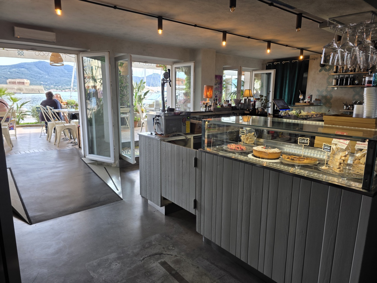 Attivit� commerciale in vendita a Portoferraio