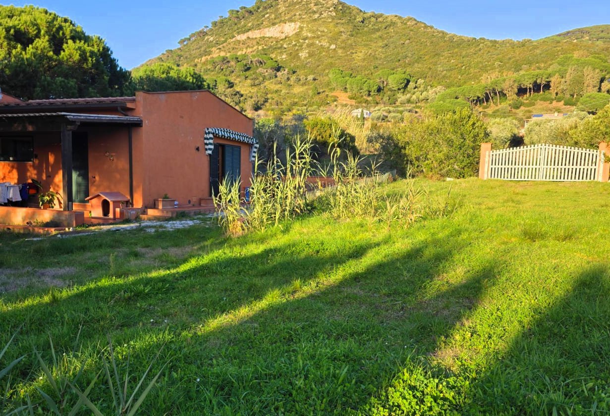 Villa con giardino a Capoliveri