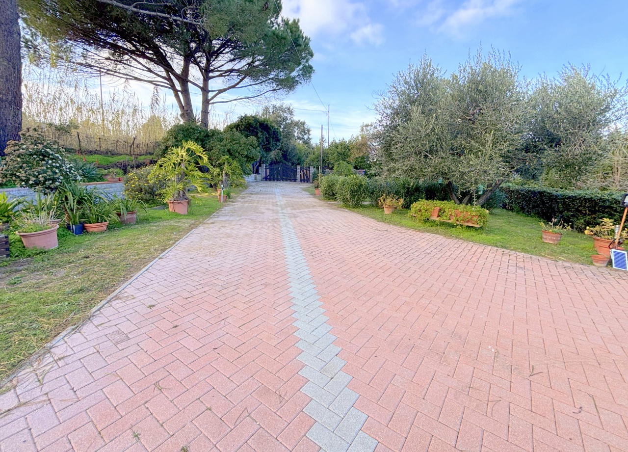 Villa con giardino a Portoferraio
