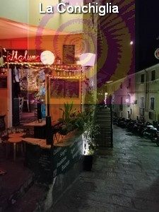 Attivit� commerciale con terrazzo a Porto Azzurro