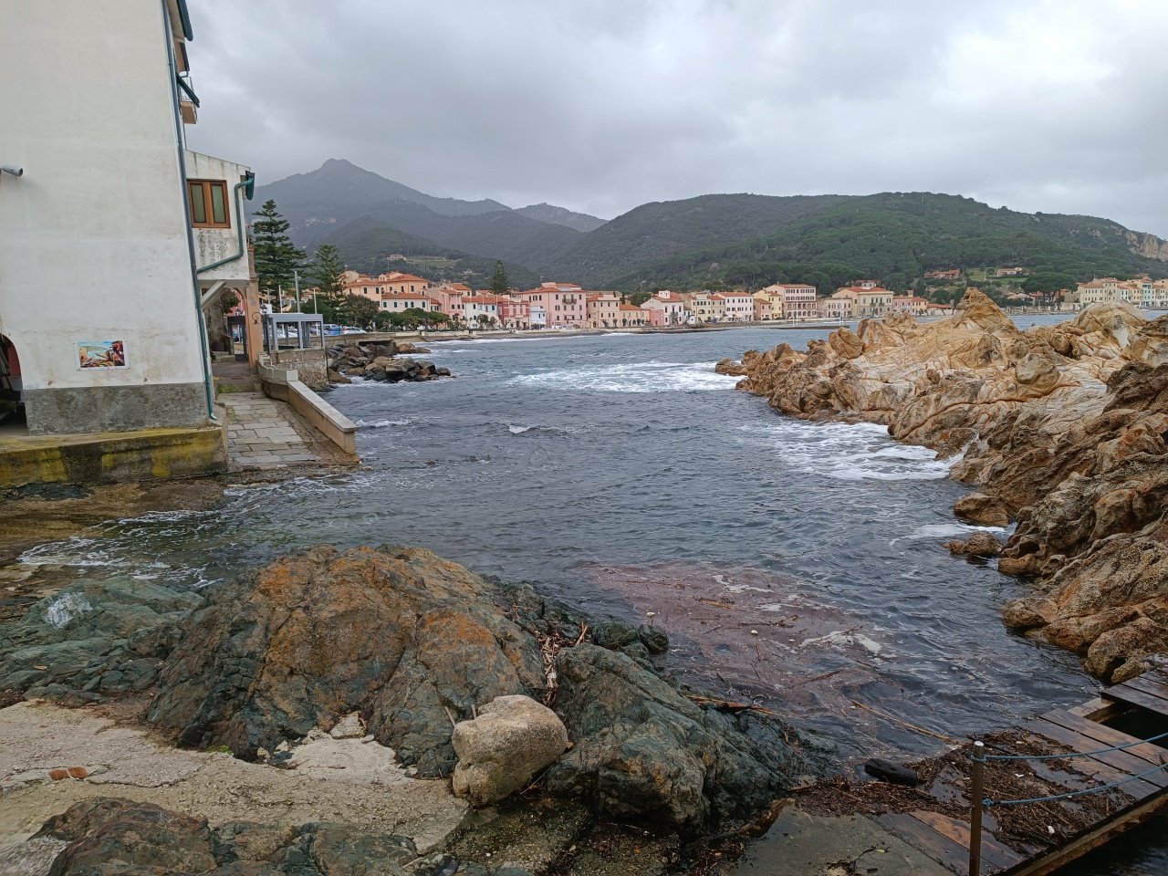 Casa indipendente con terrazzo a Marciana Marina