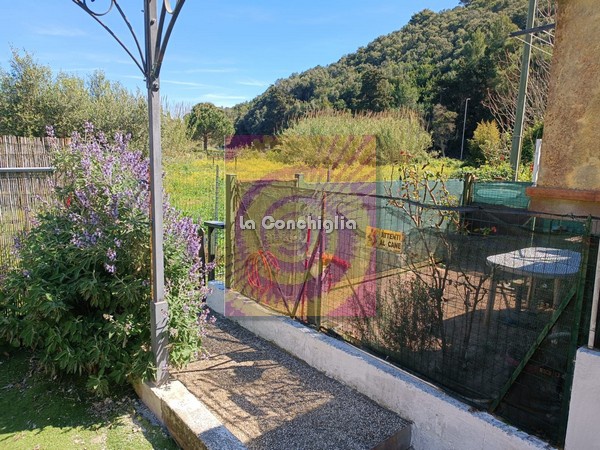 Bilocale con giardino a Rio
