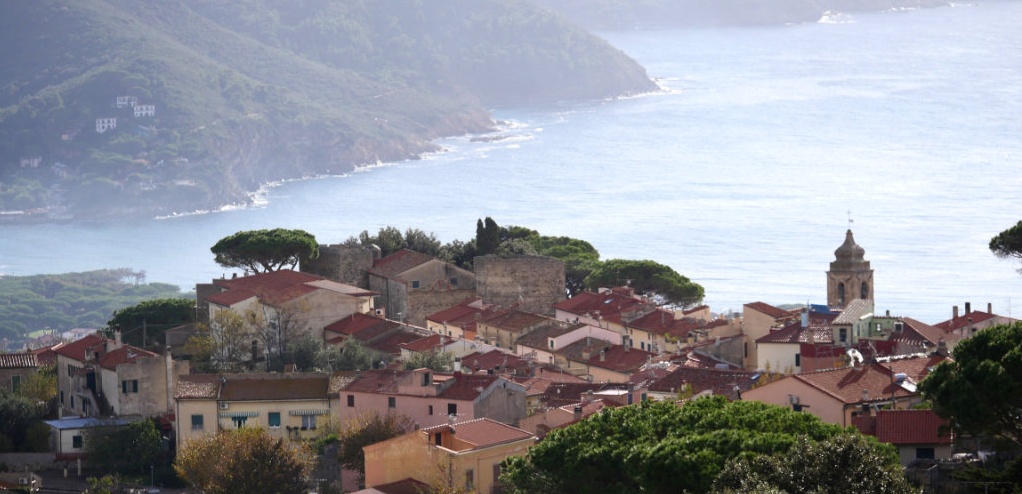 Casa indipendente in vendita a Campo nell'Elba