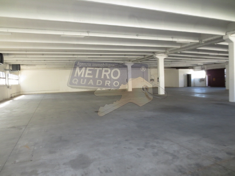 Capannone in affitto in via del costo, Zan