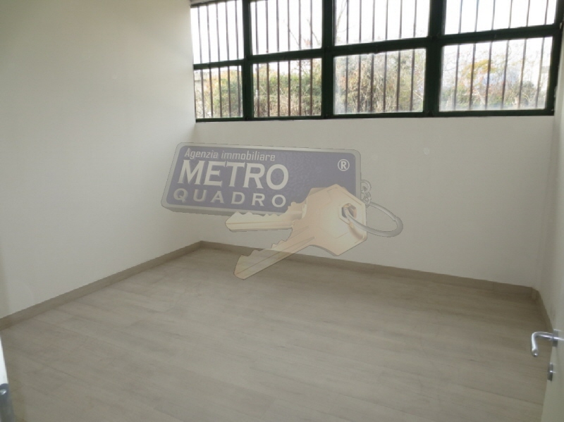 Capannone in affitto in via del costo, Zan