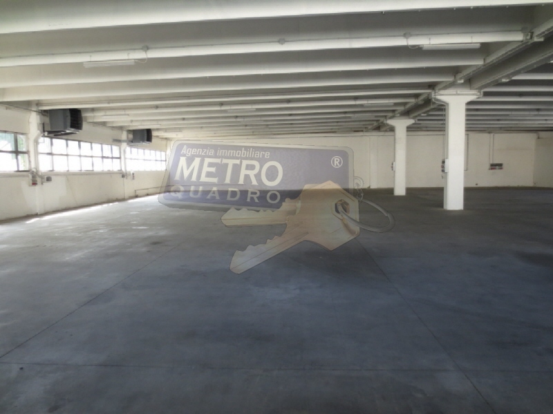 Capannone in affitto in via del costo, Zan