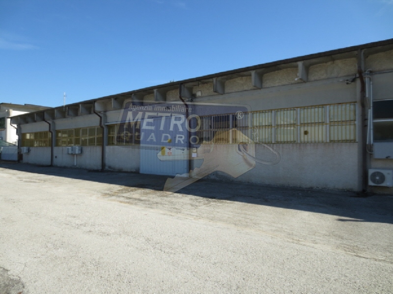 Capannone in affitto in via del costo, Zan