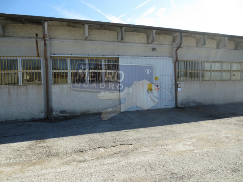 Capannone in affitto in via del costo, Zan