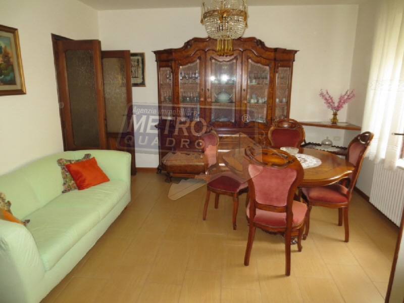 Casa indipendente con giardino in piazza iv novembre 5, Carr