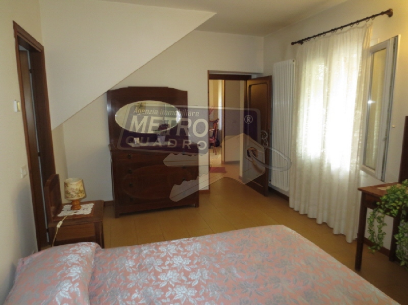 Casa indipendente con giardino in piazza iv novembre 5, Carr