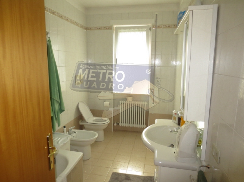 Trilocale arredato in affitto in via del costo 47, Thiene