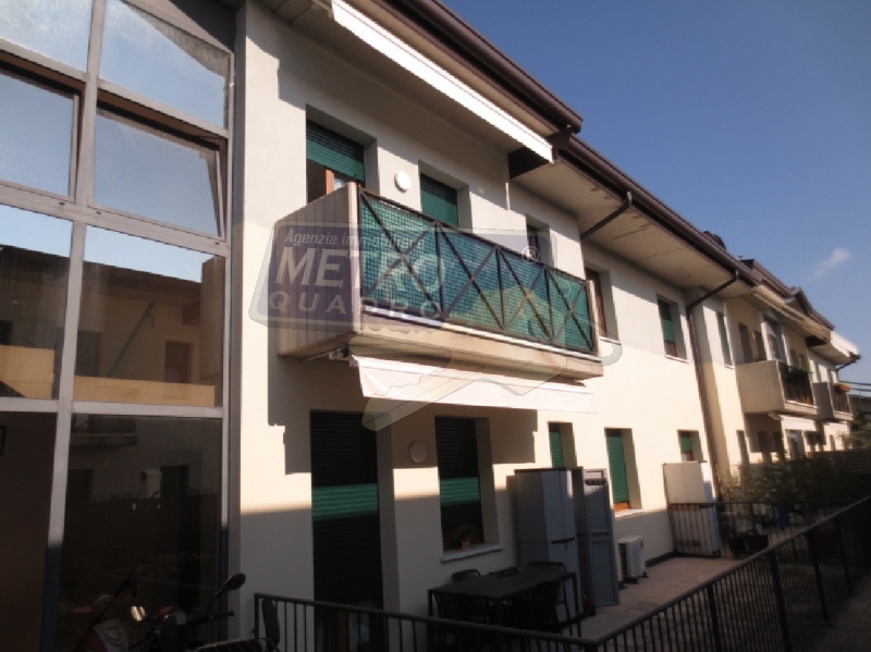 Trilocale arredato in affitto in via del costo 47, Thiene