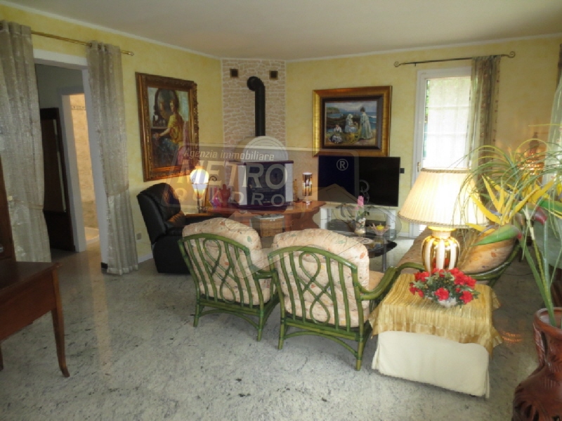 Villa in vendita in piazza iv novembre 5, Carr