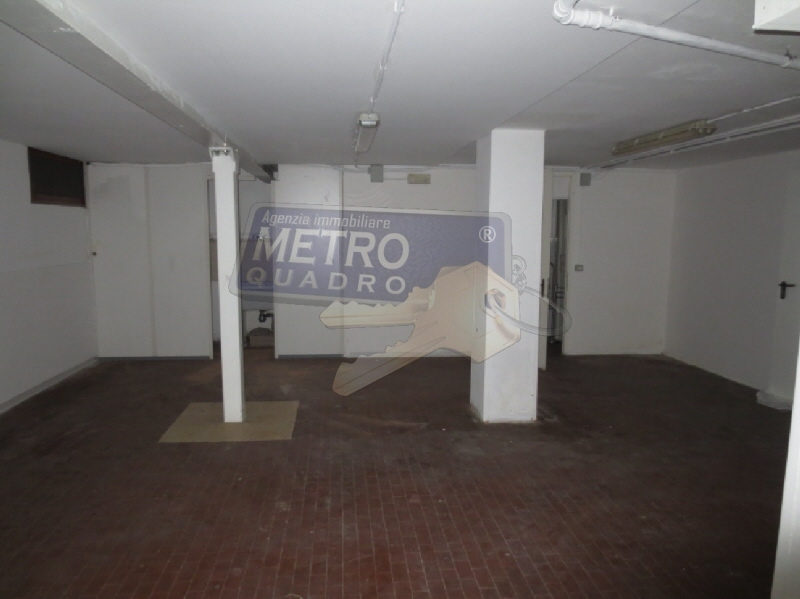 Negozio in affitto in via del costo, Thiene