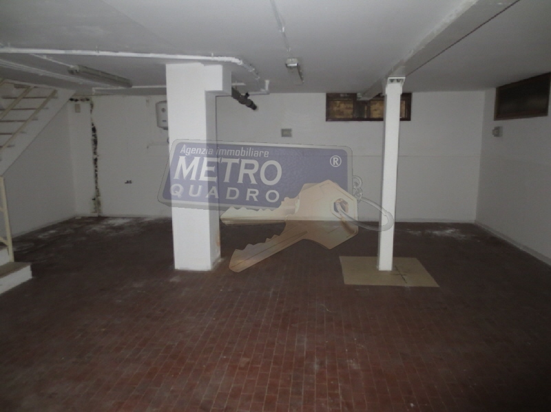 Negozio in affitto in via del costo, Thiene