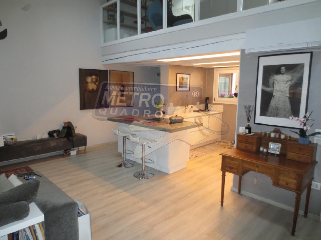 Attico con terrazzo in via del costo, Thiene