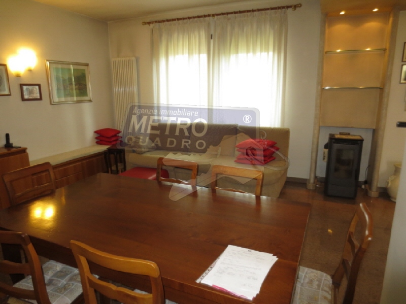 Casa indipendente con giardino in via del costo 47, Thiene