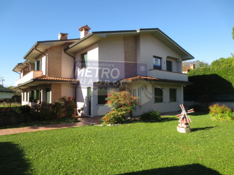 Villa in vendita in piazza iv novembre 5, Carr