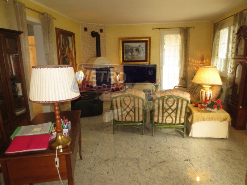 Villa in vendita in piazza iv novembre 5, Carr