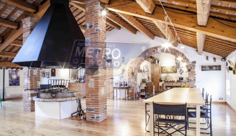 Casa indipendente con giardino in piazza g. mazzini 49, Breganze