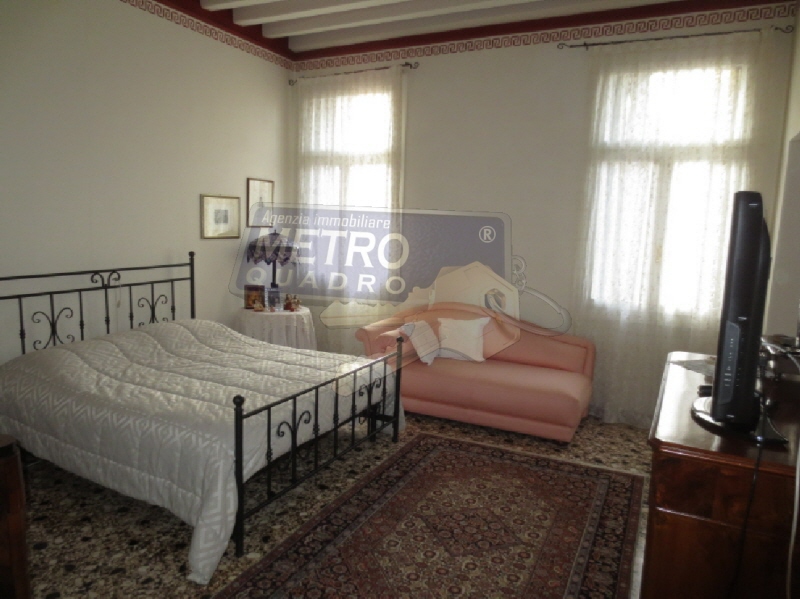 Casa indipendente con giardino in piazza g. mazzini 49, Breganze