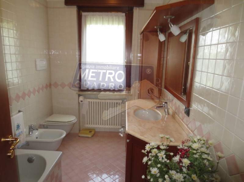 Casa indipendente con giardino in via del costo 47, Thiene