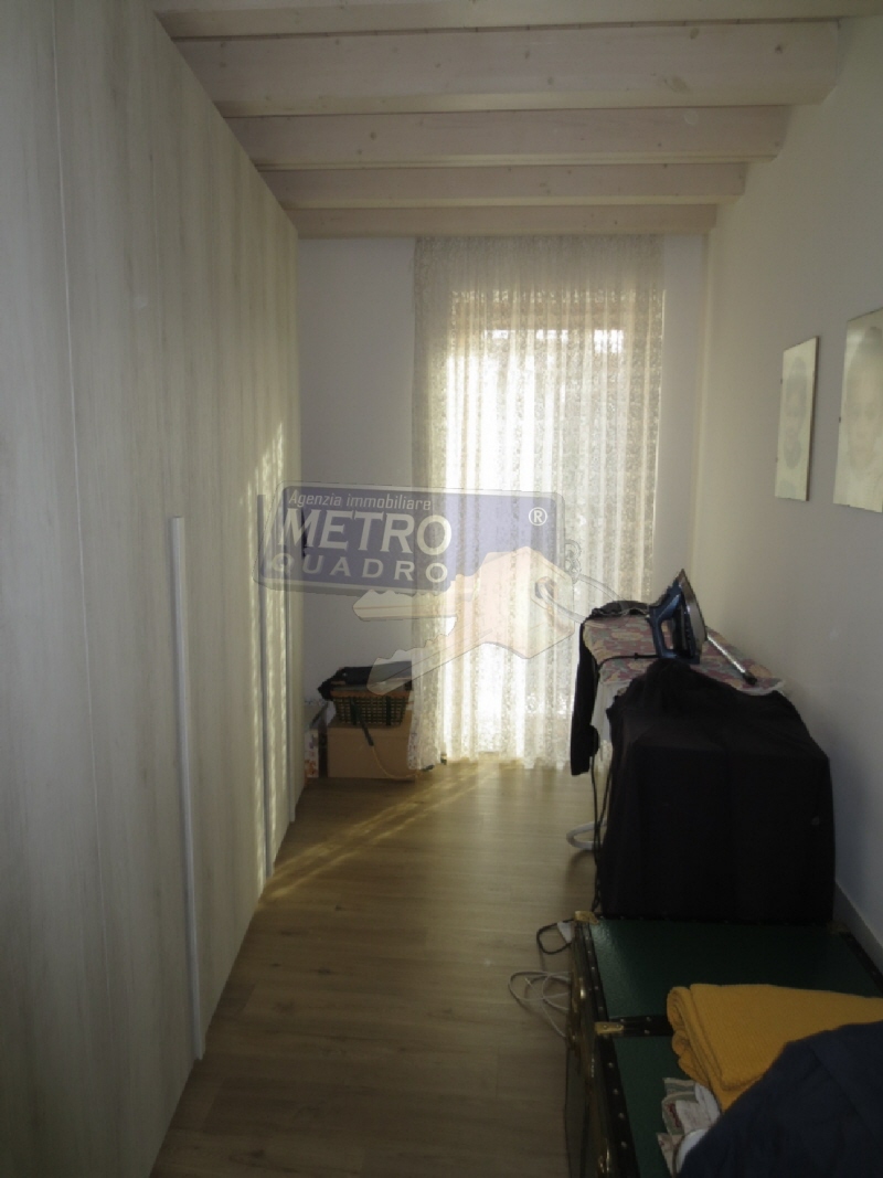 Casa indipendente con giardino in piazza iv novembre 5, Carr�