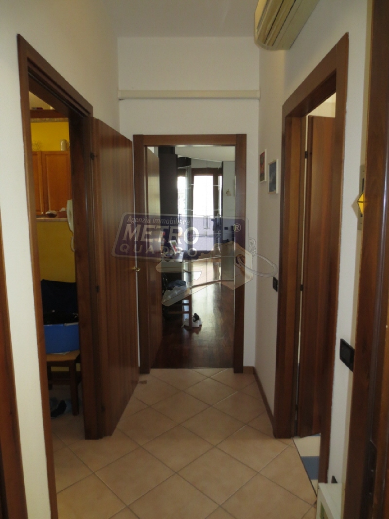 Appartamento con terrazzo in via piazza, Zugliano