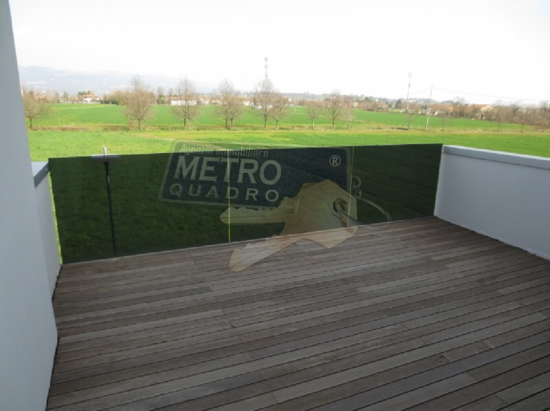 Attico con terrazzo in via del costo 47, Thiene