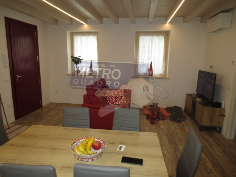 Casa indipendente con giardino in piazza iv novembre 5, Carr�