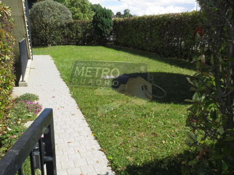 Quadrilocale con giardino in piazza iv novembre 5, Carr�