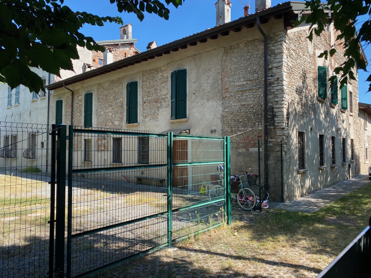 Casa indipendente con giardino in via leonardo da vinci, Borgosatollo