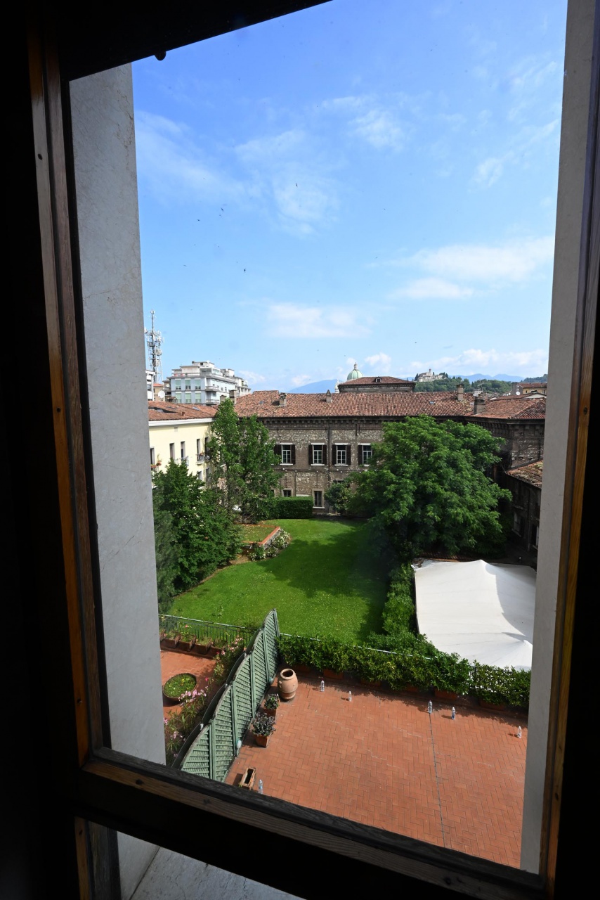 Appartamento con box doppio in via vittorio emanuele ii, Brescia