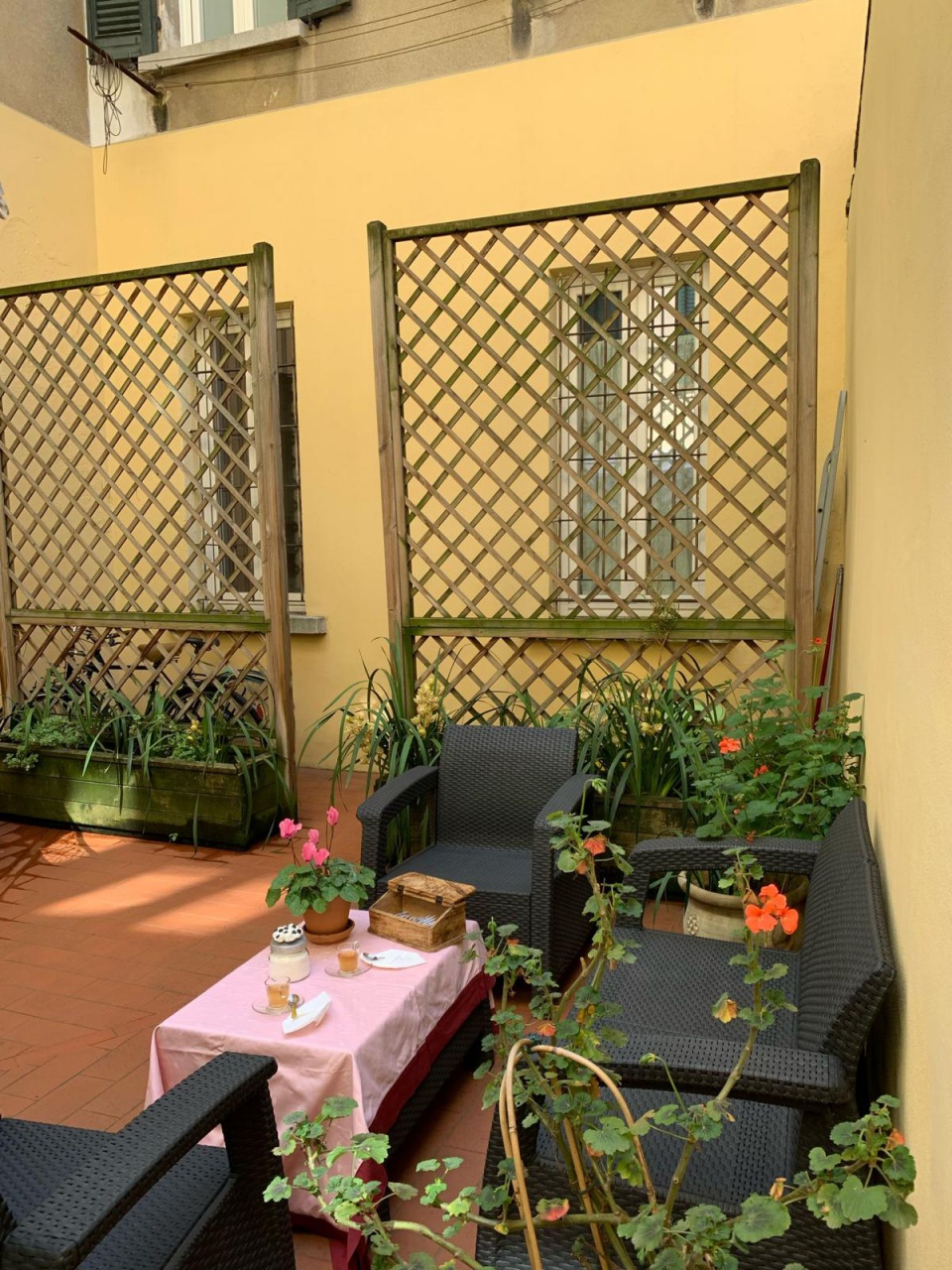 Bilocale con giardino in vicolo disciplina, Brescia