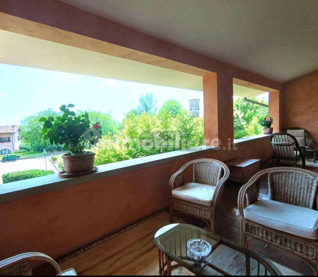 Villa con giardino in via del santolino, Gussago