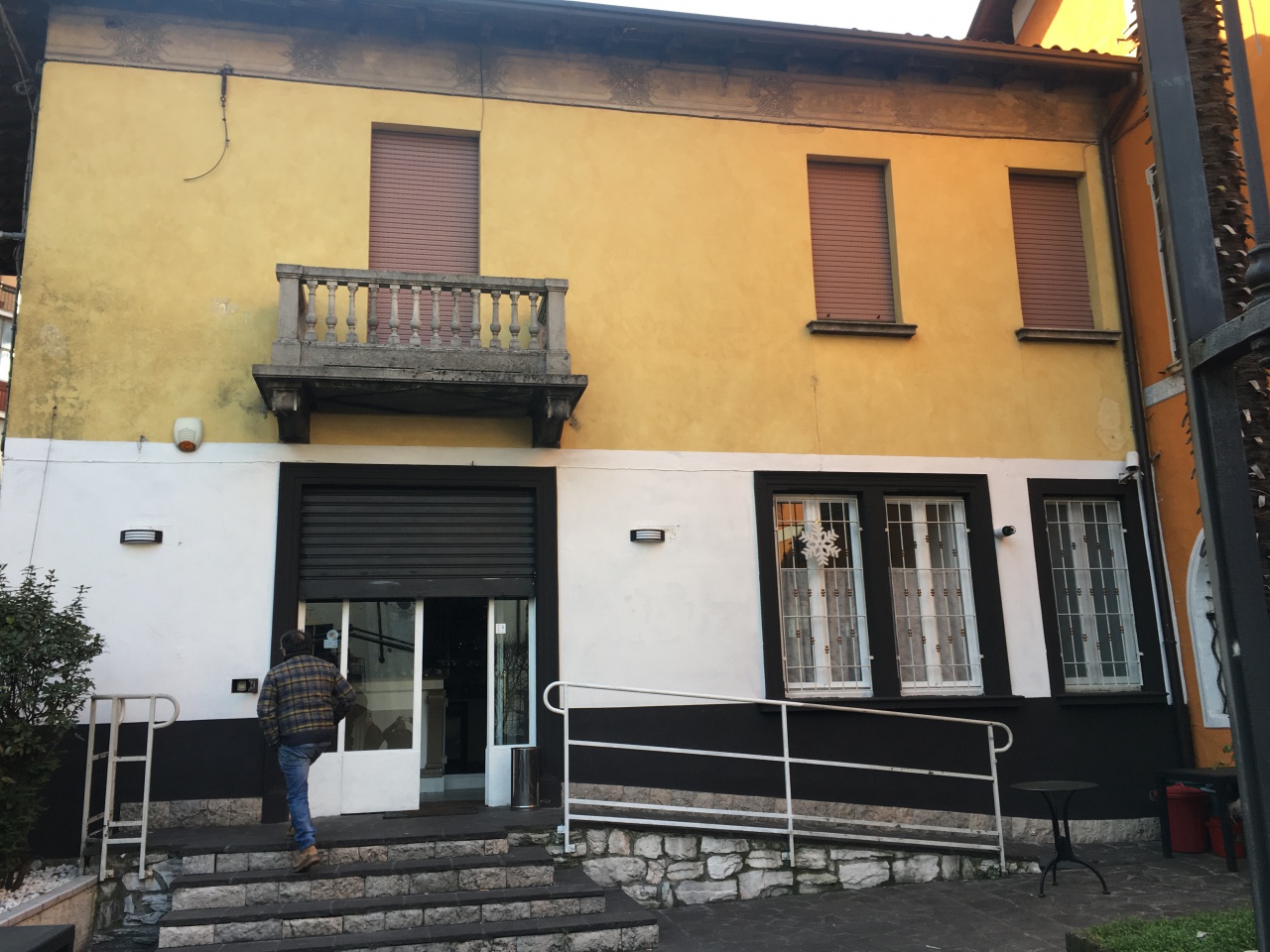 Attivit� commerciale con giardino in piazza garibaldi, Gardone Val Trompia