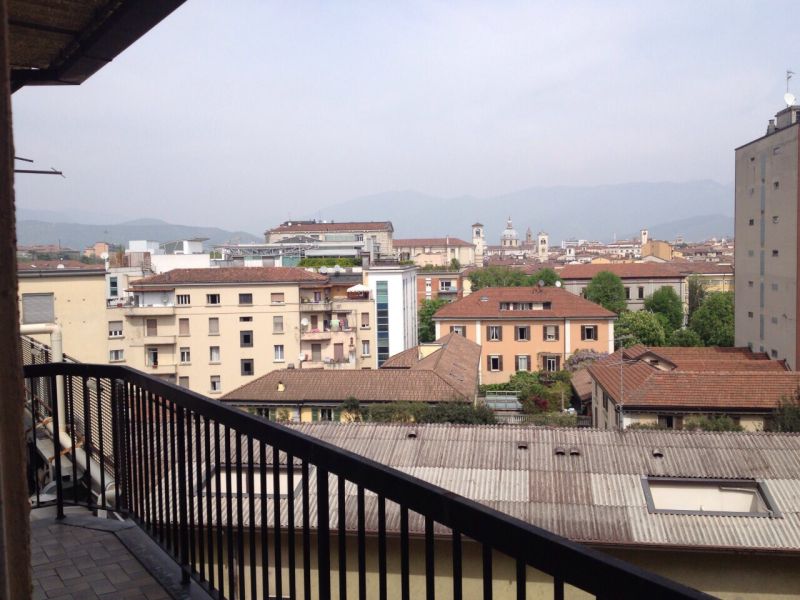 Appartamento con terrazzo in viale stazione, Brescia
