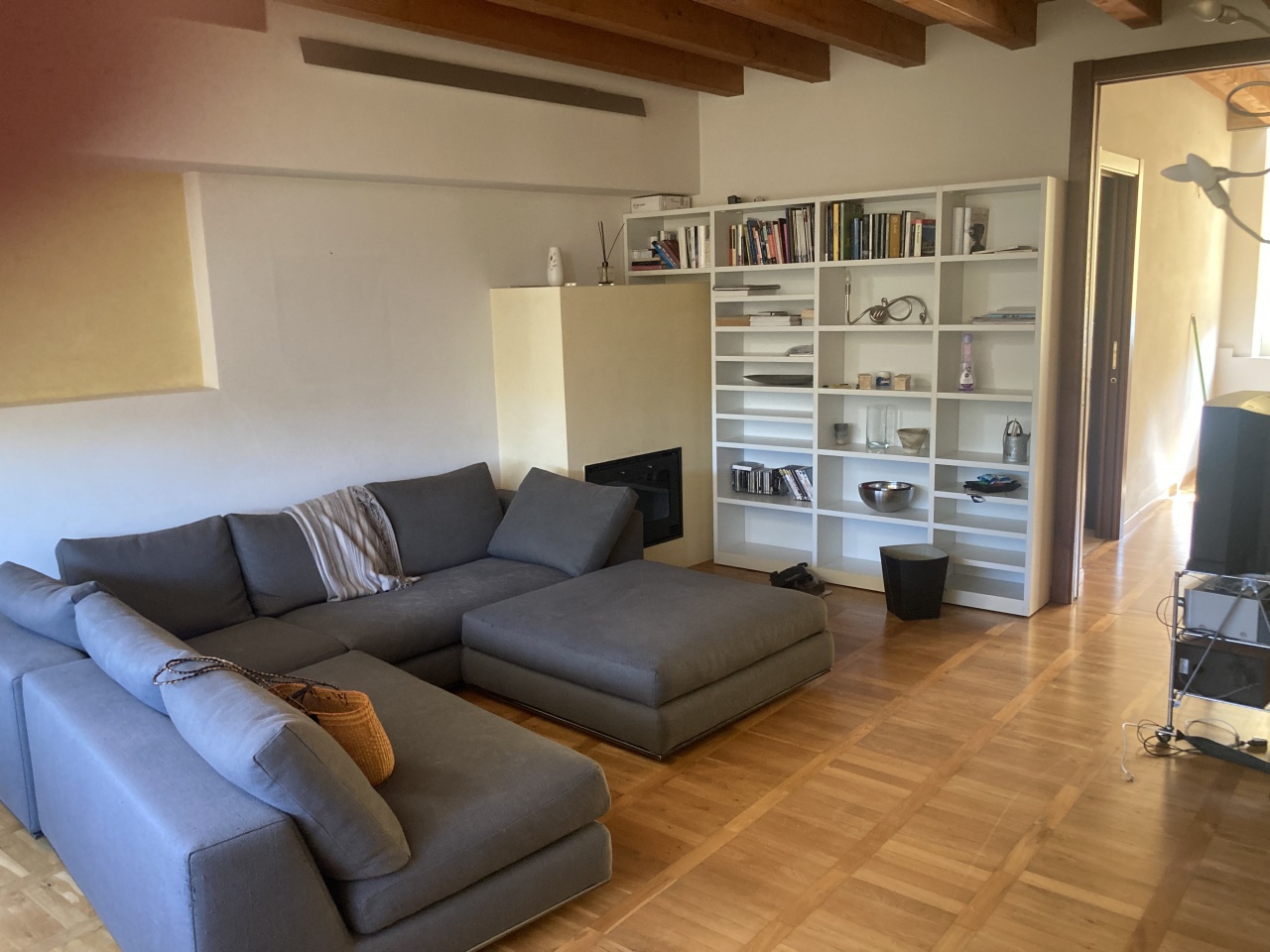 Trilocale ristrutturato in via ferrini, Brescia