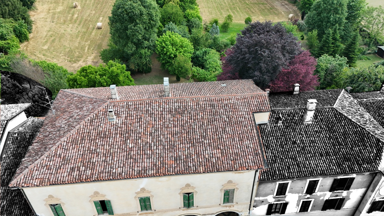 Stabile/Palazzo con giardino in via fratelli bandiera, Milzano