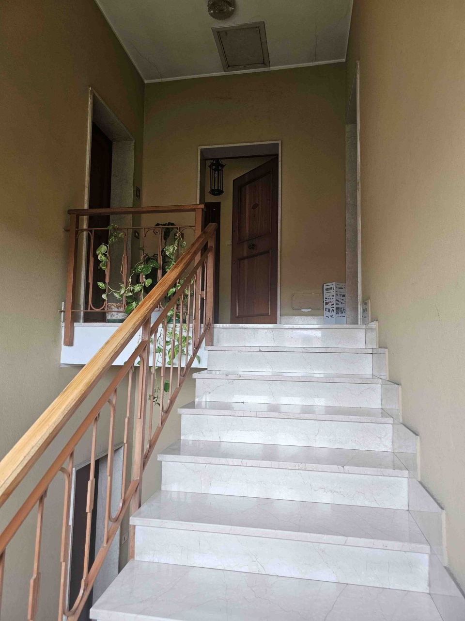 Trilocale con box a Brescia
