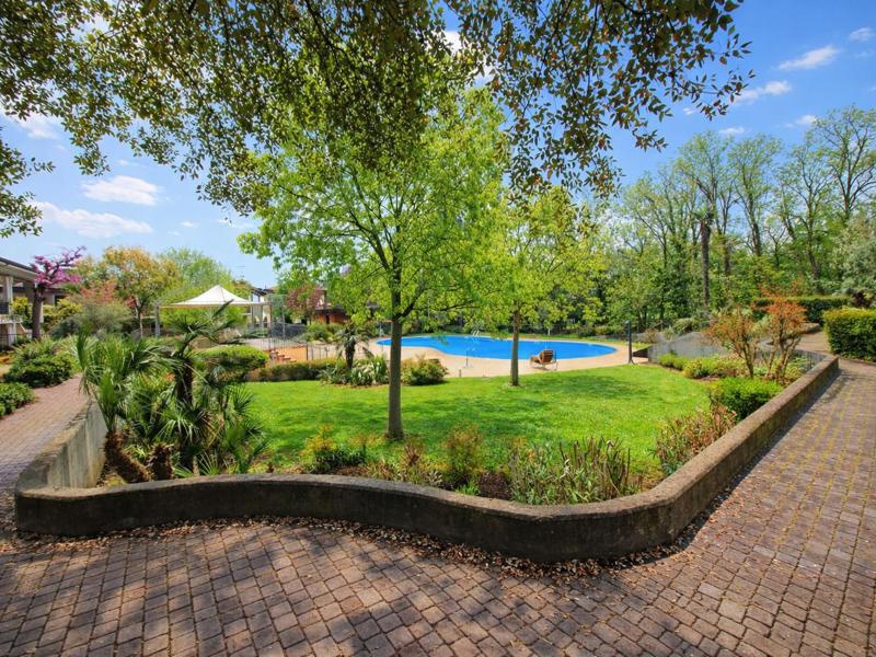 Villa con giardino in via ronco, Polpenazze del Garda